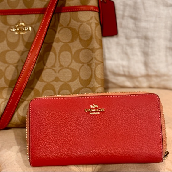 EUC Coach Tan and Pink Signature Bag and Wallet Bundle - Picture 2 of 7